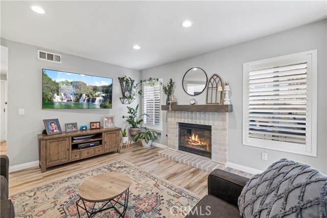 MLS #SR25202782 image #16