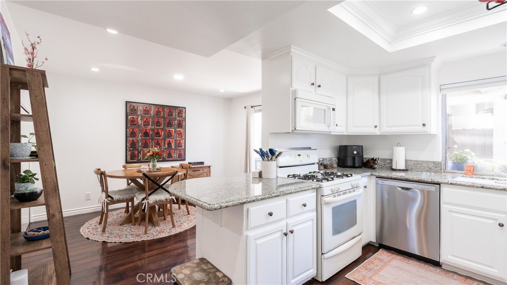 MLS #SR25203244 image #9