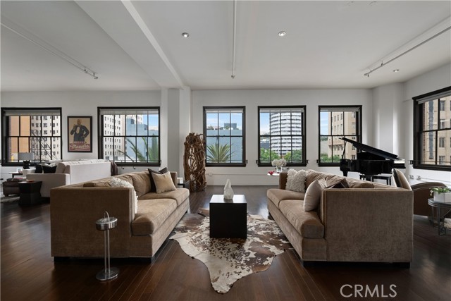 MLS #SR25209452 image #1