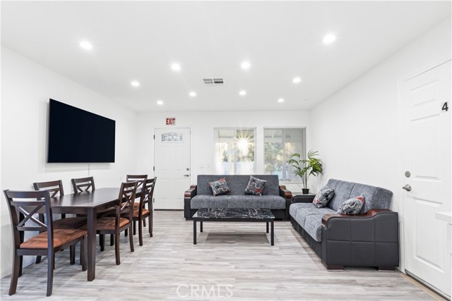 MLS #SR25211045 image #1