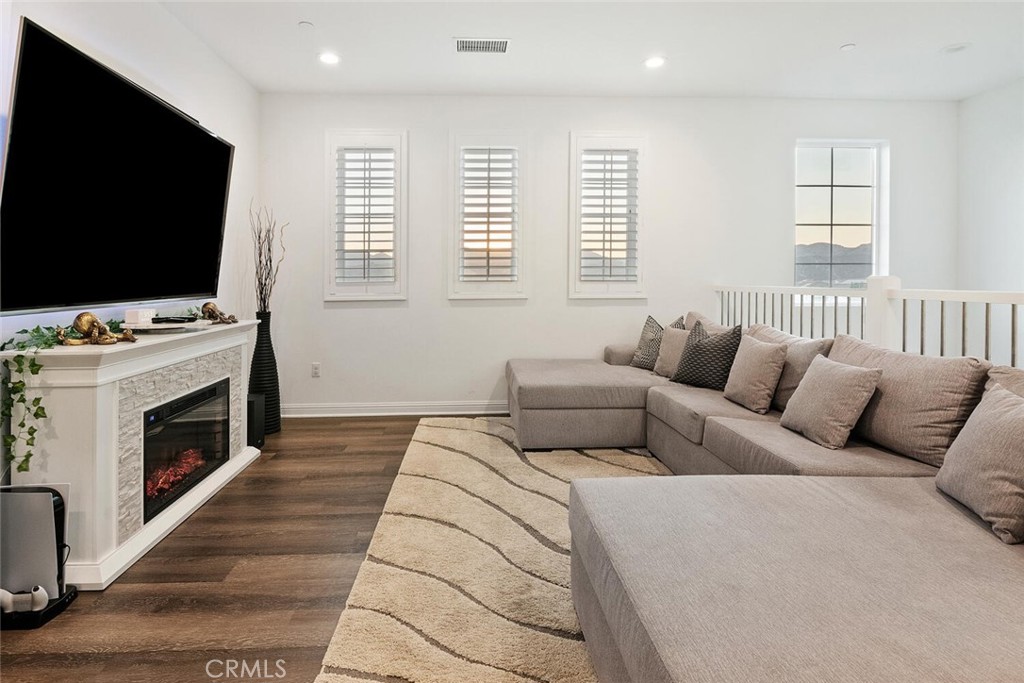 MLS #SR25215074 image #17