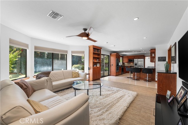 MLS #SR25215358 image #16