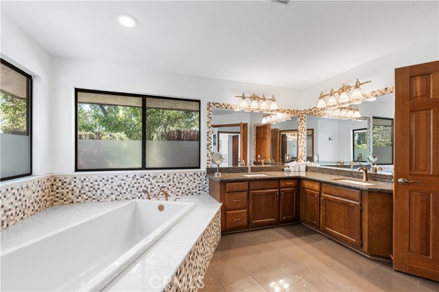 MLS #SR25215358 image #35