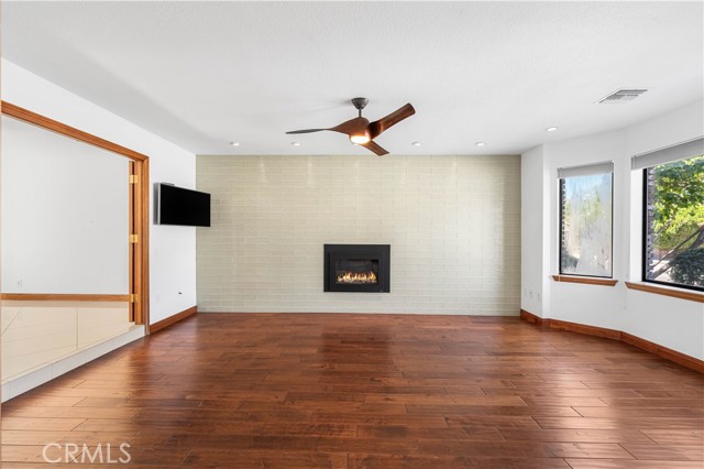 MLS #SR25215358 image #9