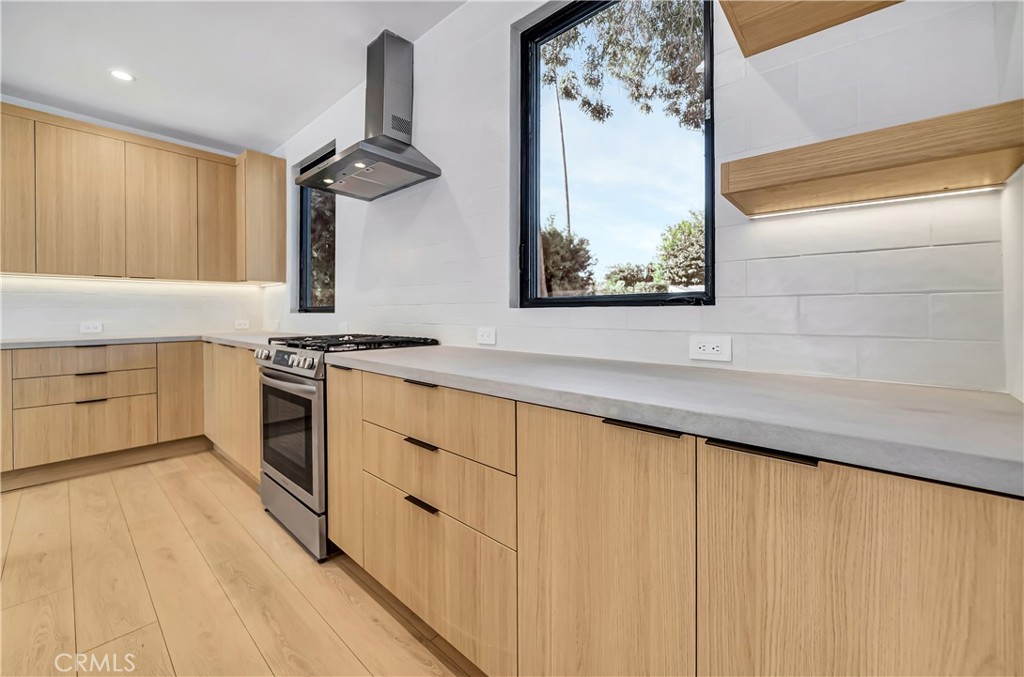 MLS #SR25215750 image #12