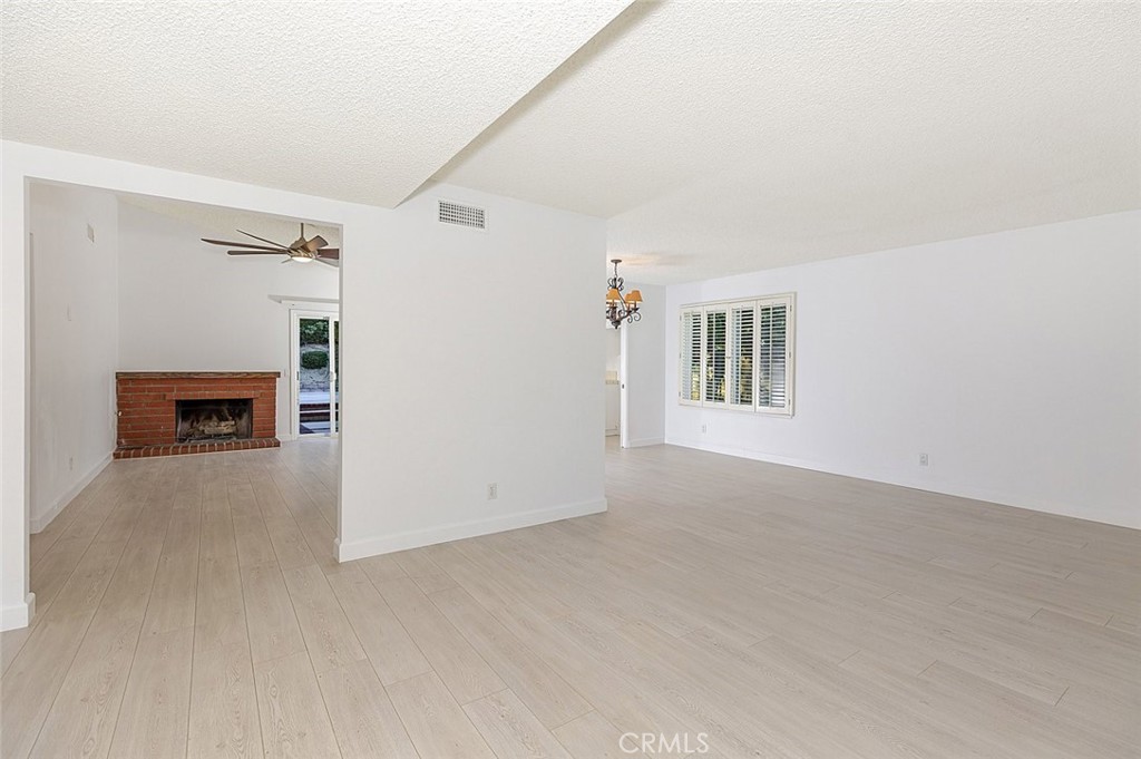 MLS #SR25215890 image #10