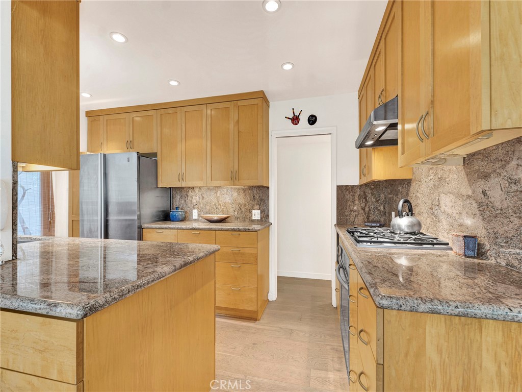 MLS #SR25216028 image #9