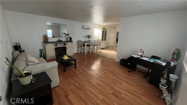 MLS #SR25216418 image #4