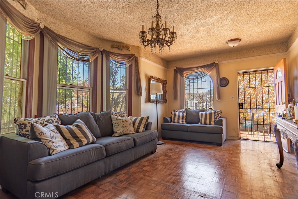 MLS #SR25217570 image #1