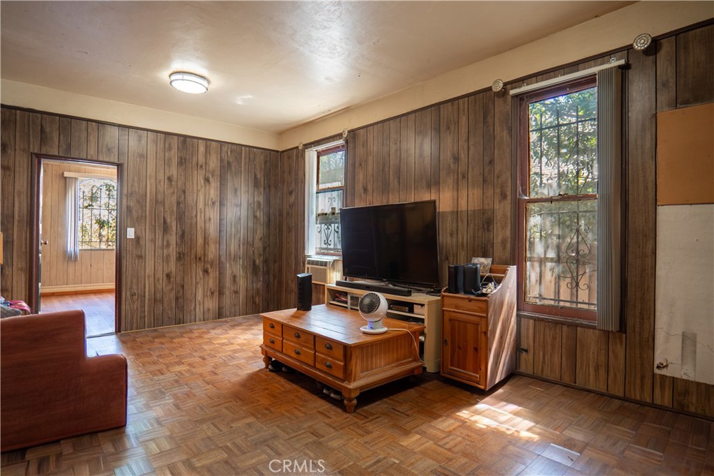 MLS #SR25217570 image #5