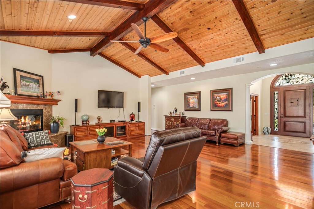 MLS #SR25217639 image #11