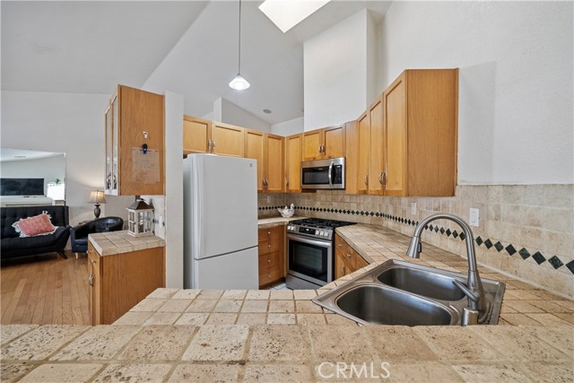 MLS #SR25217737 image #10