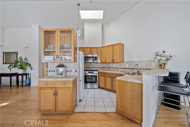 MLS #SR25217737 image #8