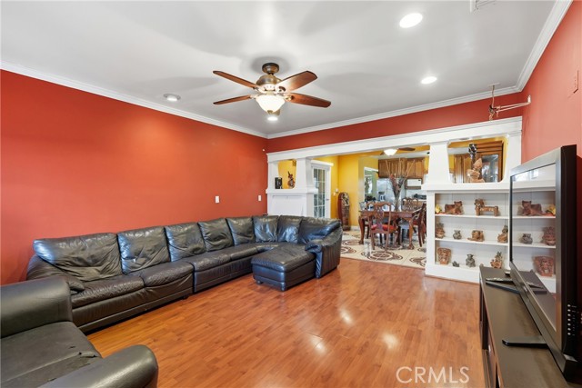 MLS #SR25217787 image #9