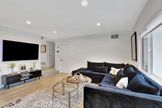 MLS #SR25217827 image #9