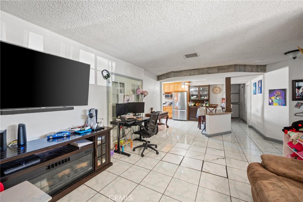 MLS #SR25218160 image #5