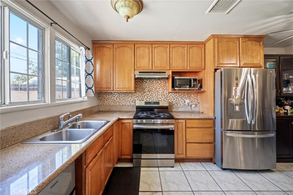 MLS #SR25218160 image #8