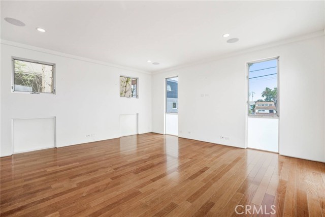 MLS #SR25218411 image #10