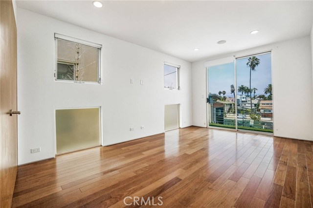 MLS #SR25218411 image #12