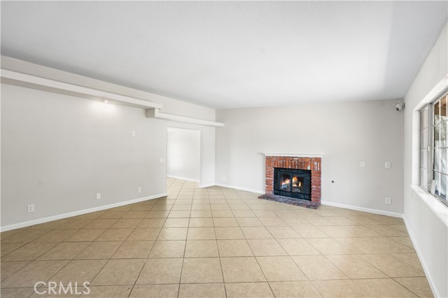 MLS #SR25218445 image #4