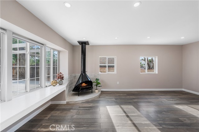 MLS #SR25218685 image #9