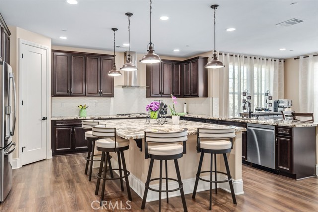 MLS #SR25219092 image #8