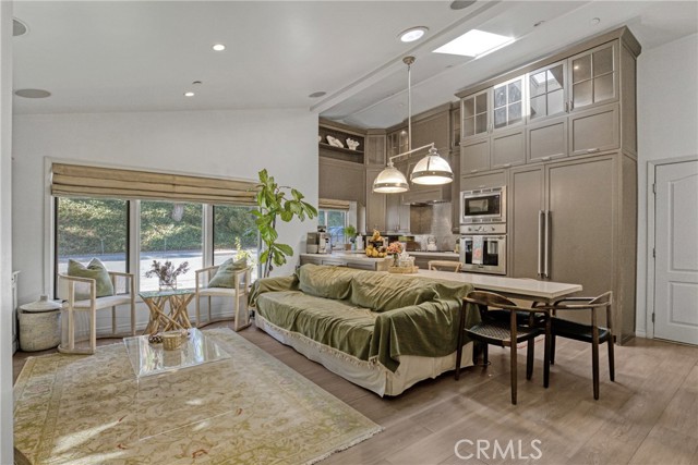 MLS #SR25219102 image #7