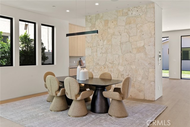 MLS #SR25219389 image #4