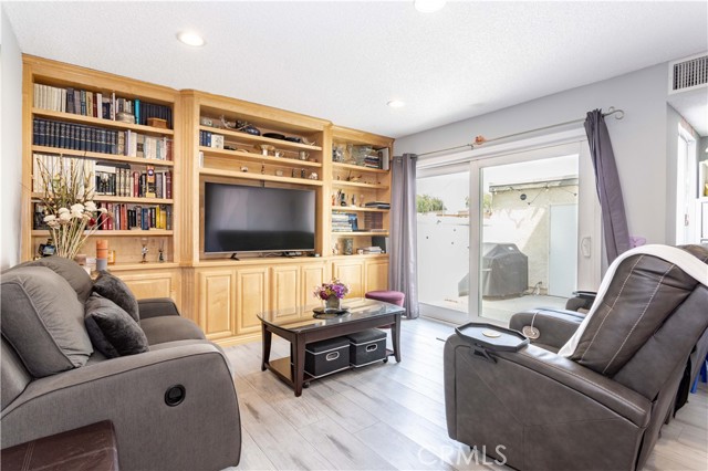 MLS #SR25219434 image #5