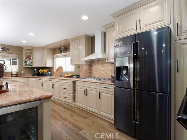 MLS #SR25219453 image #9