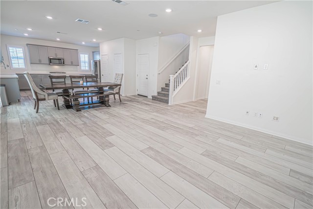 MLS #SR25219638 image #4