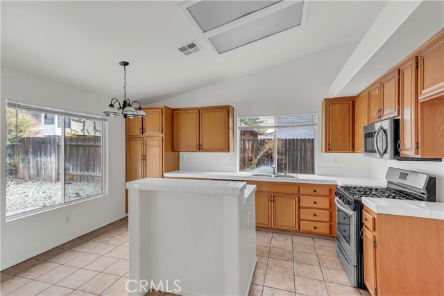 MLS #SR25220140 image #5