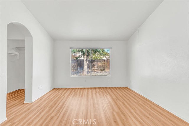 MLS #SR25220140 image #9