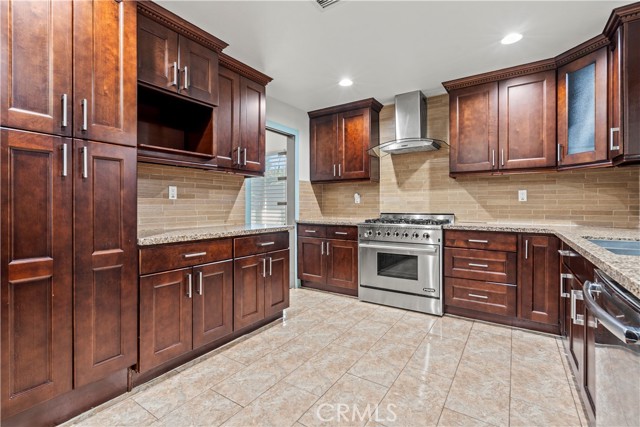 MLS #SR25220259 image #14