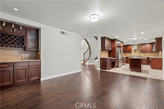 MLS #SR25220259 image #3