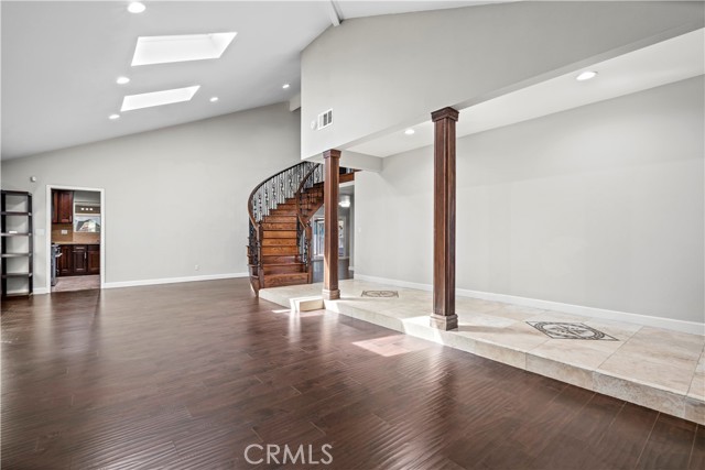 MLS #SR25220259 image #4