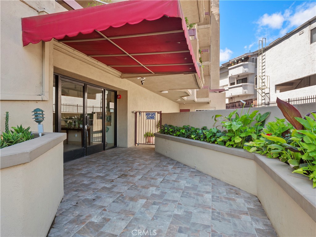 MLS #SR25220372 image #1