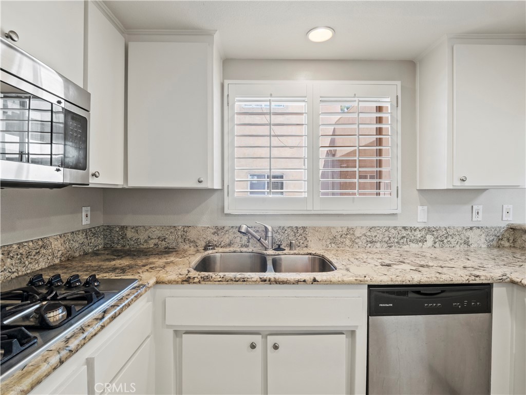 MLS #SR25220372 image #14