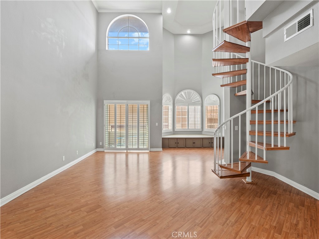 MLS #SR25220372 image #7