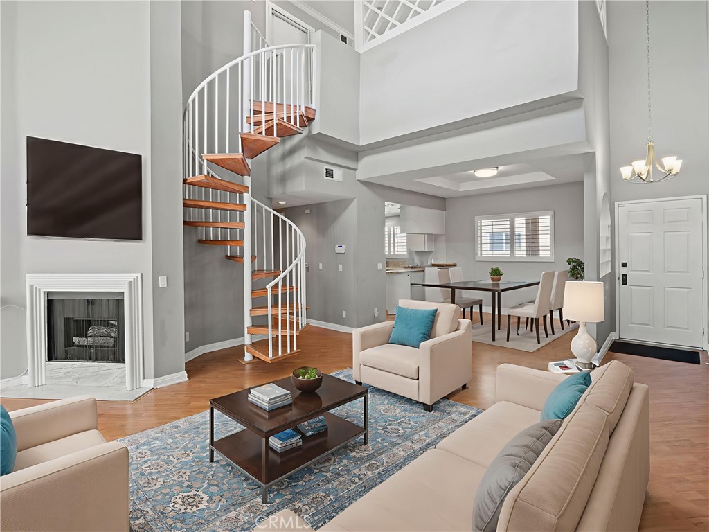 MLS #SR25220372 image #9