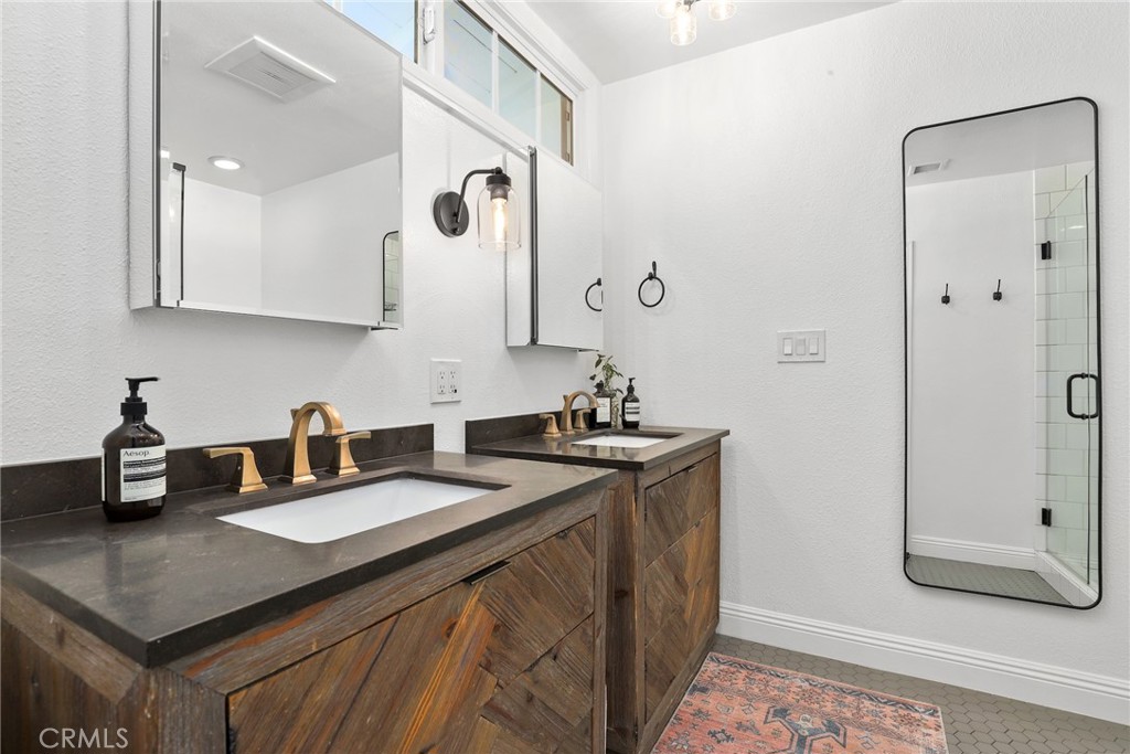 MLS #SR25220373 image #18