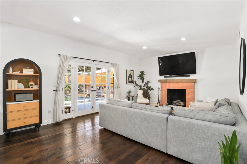 MLS #SR25220373 image #3