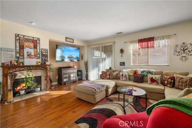 MLS #SR25220496 image #5