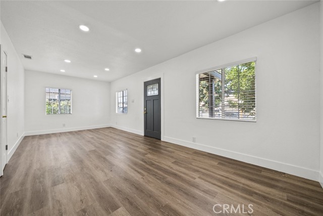 MLS #SR25220609 image #10