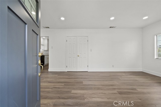 MLS #SR25220609 image #9