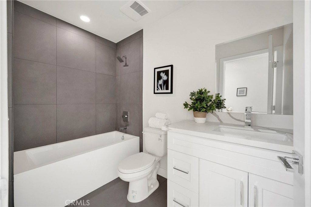 MLS #SR25220610 image #15