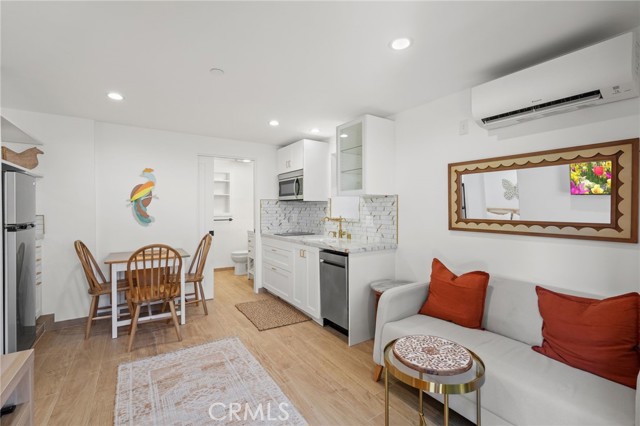 MLS #SR25220784 image #1