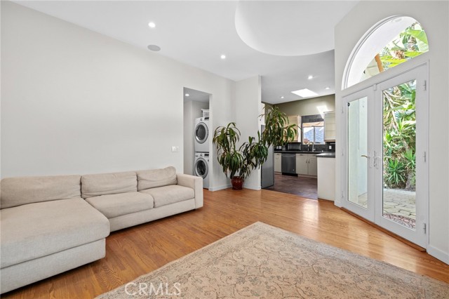 MLS #SR25220931 image #12