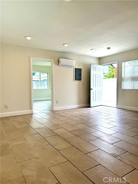 MLS #SR25222364 image #5