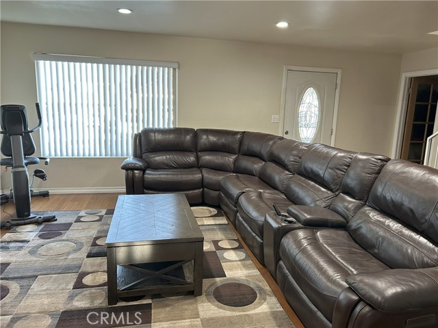 MLS #SR25222395 image #1